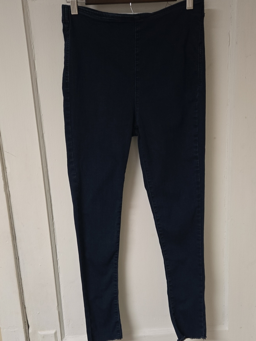 Free People Pull On Skinny Jeans Frayed Raw Hem 28